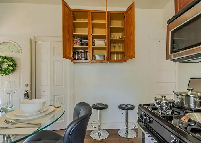 Comfy One Bed In Apartment Forest Park
