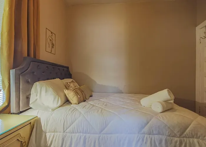 Comfy One Bed In Forest Park