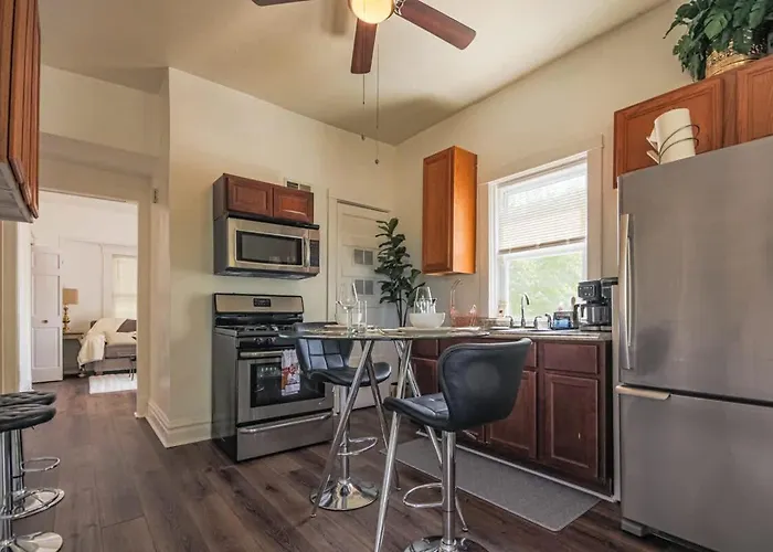 Comfy One Bed In Apartment *